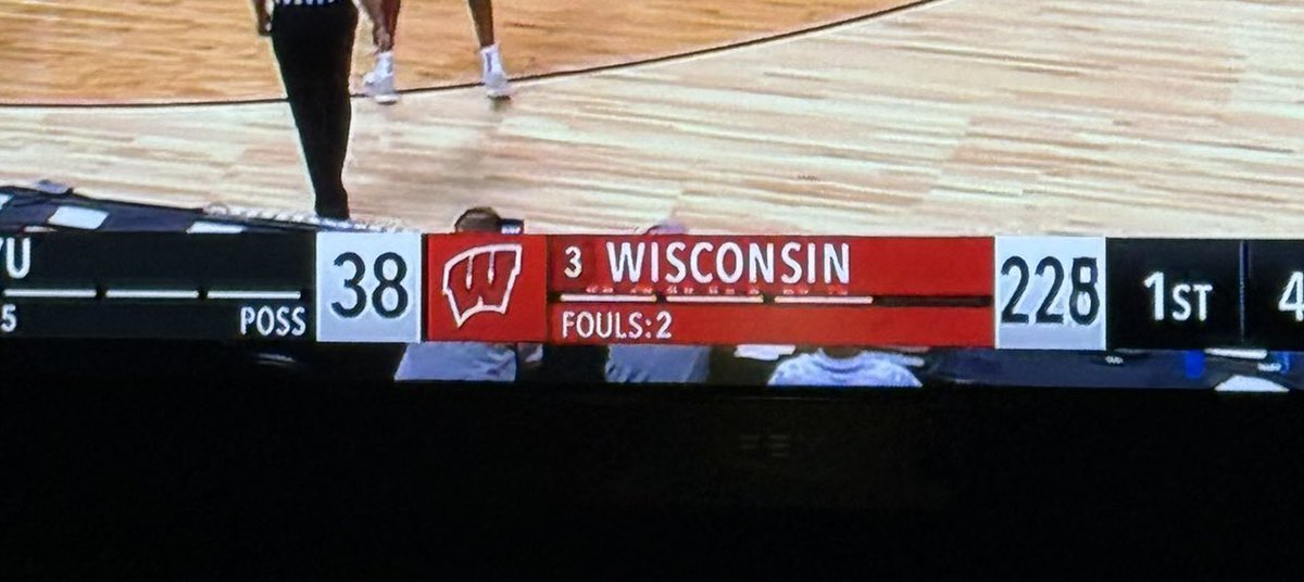TheFieldOf68's tweet photo. An incredible first half for the Badgers https://t.co/LKetIZUKJU