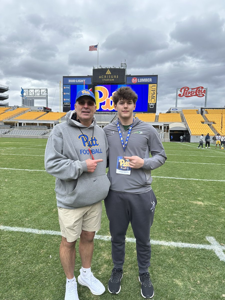 lorenzotart56's tweet photo. Had another great visit at Pitt tdy! Thank you @coachjbronowski for the invite! #H2P @coachdaoust @CoachDuzzPittFB @CoachLangeRBC https://t.co/BXD0FxpyH0