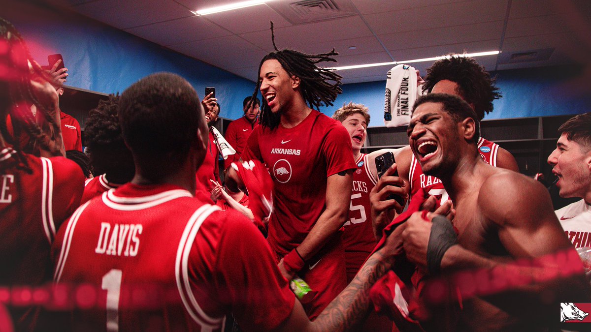 RazorbackMBB's tweet photo. HOGS ARE STILL DANCIN