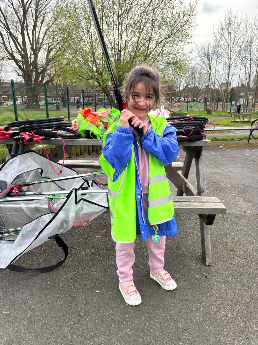 Community members came together today around the Delamere Parks residents area to support The Big Spring Clean, 25 bags later and more clean up’s planned for tomorrow
