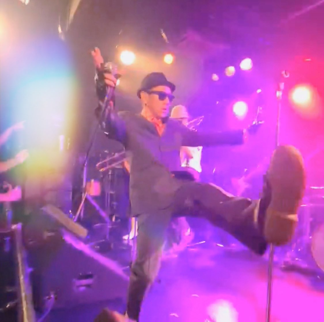 ★･✦･✰･✦･★･✦･✰･✦
✰     SKA STREET      ★
✦  本日3/23(日)です  ✰
★･✦･✰･✦･★･✦･✰･✦

DOKUIRI CLUBは
下北沢ReG 16:00〜16:25🕺

メンバーがfreeステッカー↓を配りますのでもらってください✨
動画も写真もDOKUIRIはfreeなので撮って拡散してくださいませ:)