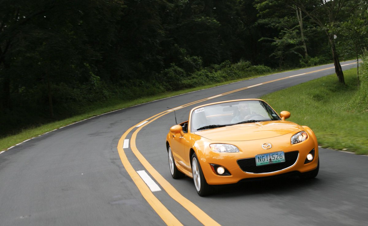 MorteJude's tweet photo. @Sam_Alexandra23 Sam, do these #photos count for the thread theme?
They do show a bevy of #road #curves 😁
Taken on mountain roads in Rizal province, #Philippines 🇵🇭
Just verifying...Thank you 📷
#Photography #motionshot #tracking #MazdaMX5 #roadster https://t.co/txSiJ2GG6F