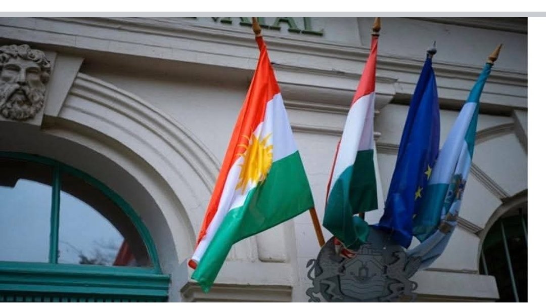 BahattinAlki2's tweet photo. @GulayDmr07 @elonue IRAK ANAYASASINA GÖRE KURULAN VE BÜTÜN DÜNYADA KABUL GÖREN KÜRDİSTAN BAYRAĞINA "PAÇAVRA"DİYEN BİR BELEDİYE BAŞKANINA HANGİ KÜRT OY https://t.co/hjTHMNwBmoÇAVRA SENSİN. https://t.co/Yp491OAcpR