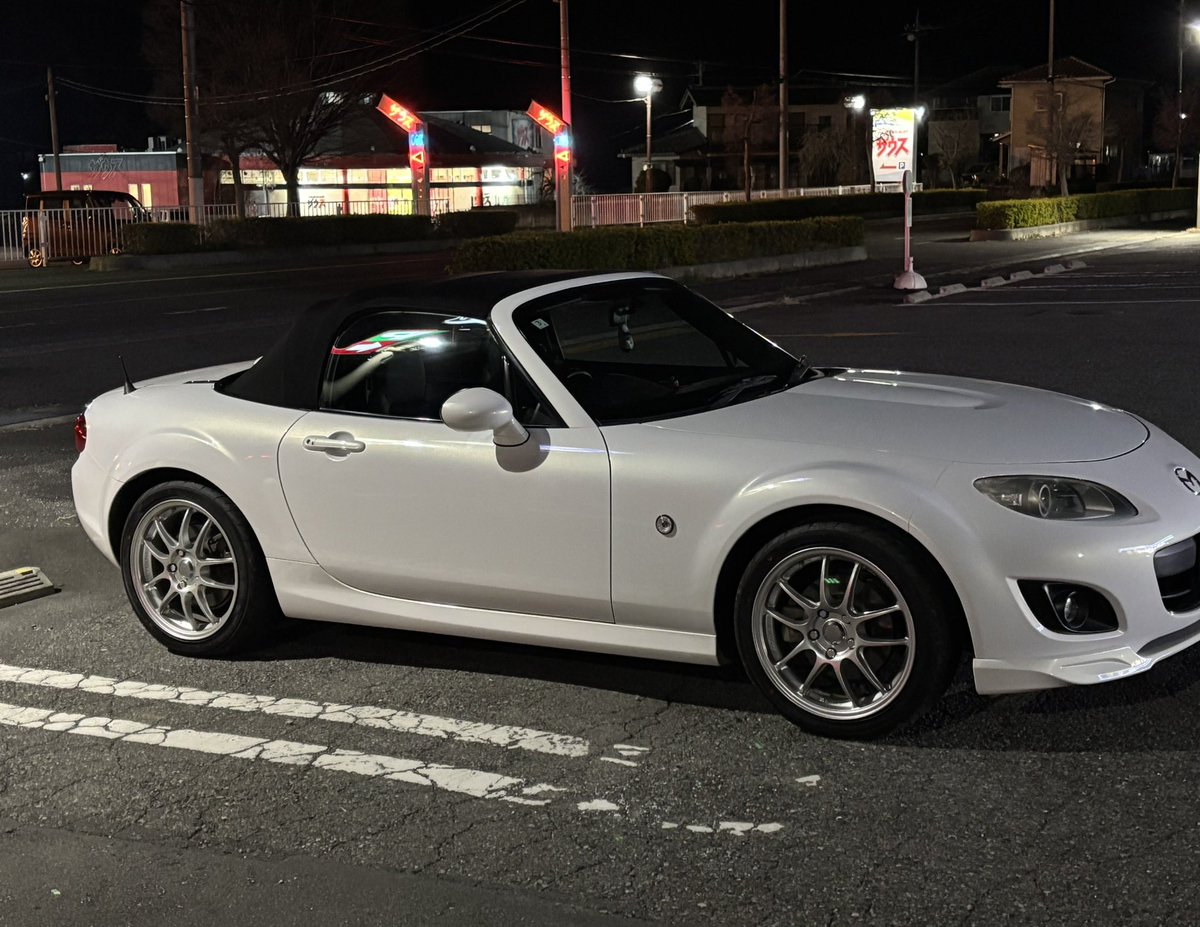 ツイートし忘れてたけど1週間前にロードスター納車されました
ひさしぶりのMT頑張ります。
#NCロードスター