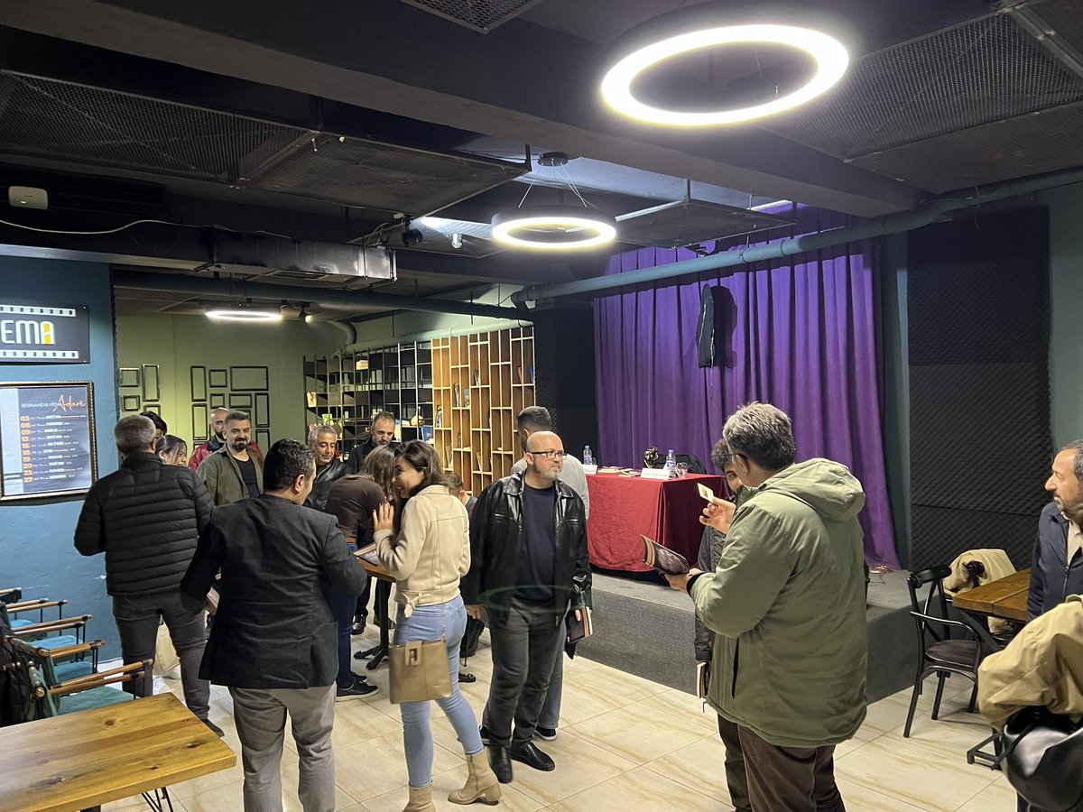 Teşekkürler Sayın Prof. Dr. Yusuf Arslan değerli <a href="/batmanyenisahne/">yenisahne</a> ailesi ve değerli dostlar. #söyleşi #imza #proust #ricoeur