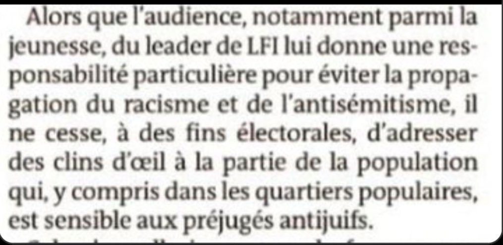 ericcoquerel's tweet photo. Dommage que cet édito du Monde soit anonyme. J’aurais aimé qu’on pose deux questions simples à son auteur : 
1/ quels sont ces clins d’œil ?
2/ préciser de qui parle-t-il lorsqu’il évoque « la partie de la population […] y compris dans les quartiers populaires », qui serait « sensible aux préjugés antijuifs » ?

Cet édito du Monde verse tout simplement dans les préjugés racistes dignes de la presse Bolloré.