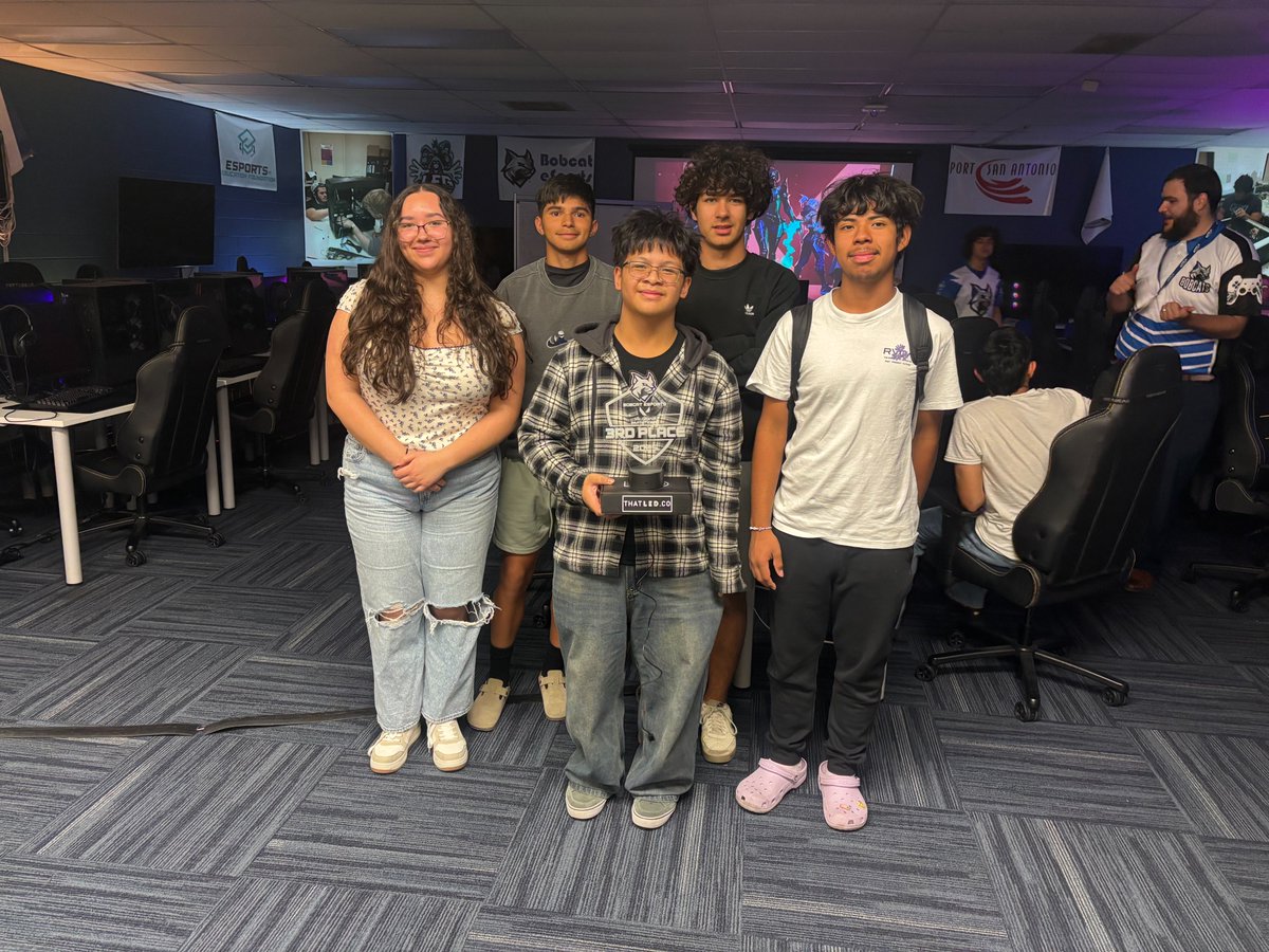 Congratulations to all the teams that competed at the SSAHS Valorent Invitational! SST took 1st place, Bobcat Esports took 2nd place, and Harlan took 3rd! #esports #stemeducation #PawsUp