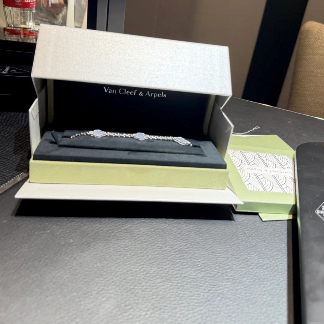 It has nothing to do with price🌈