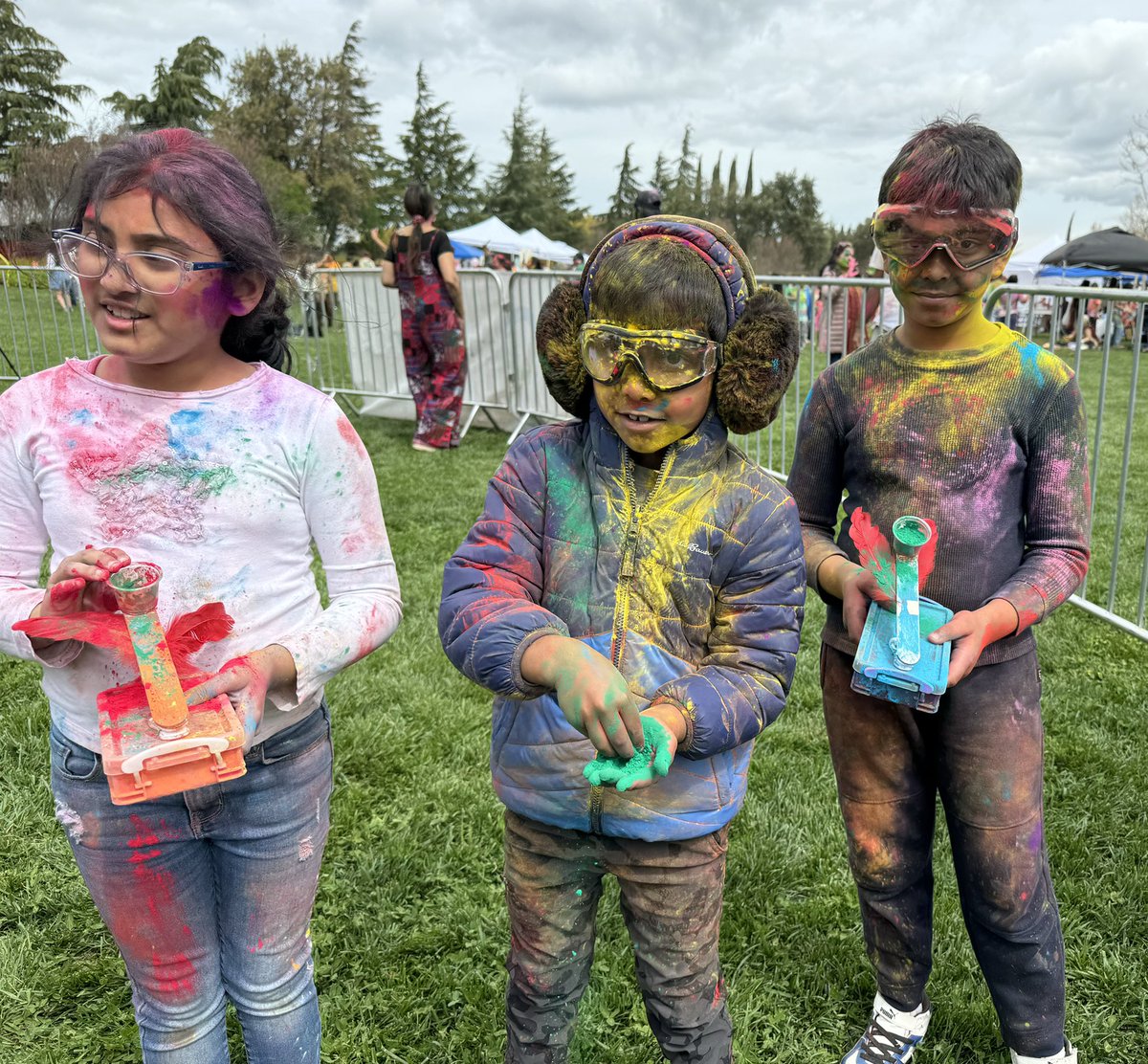 Happy #Holi! Great time at the Mountain House and Tracy #holifestival-Festival of Colors. Thank you POORBA of Mountain House, Rosario Patrick and Tracy Reach, and all the residents for a fun time.
#holi2025