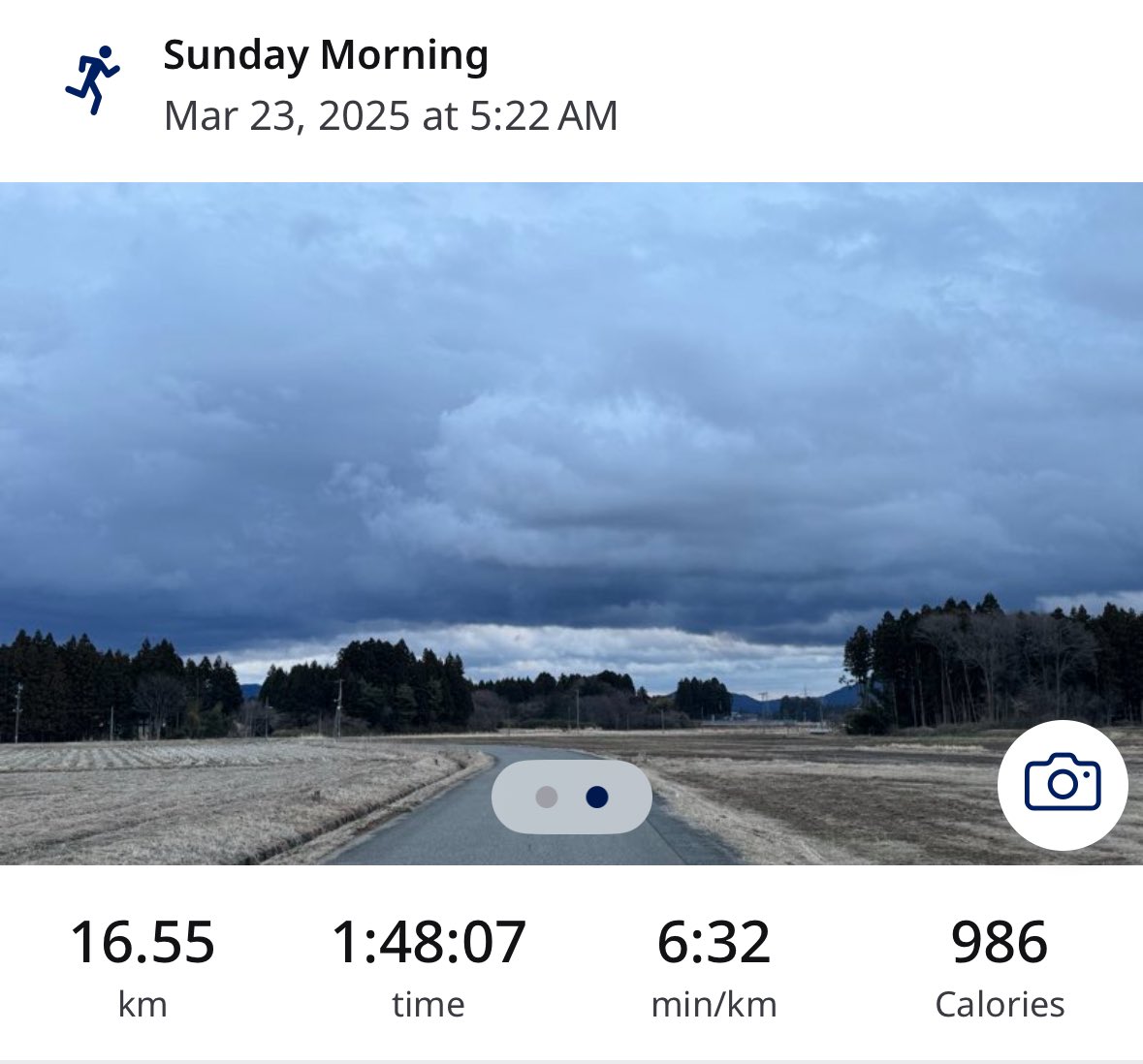 runner_eiki's tweet photo. 今朝は日の出前🌄スタート 気温5℃ 曇天☁️一瞬だけ☔️の中、朝ラン16.55km♪
いつもの田舎道をアクティブレスト🦵のつもりの、LSDペースジョグ🏃‍♂️💦
拾った空き缶2本🚮
#プロギング #progging
Avg Run Cadence 170 spm
Avg Stride Length 0.90 m
#HokaOneOne #Clifton9 👟
#朝ラン
#走れることに感謝 https://t.co/RVrrSVIbsg