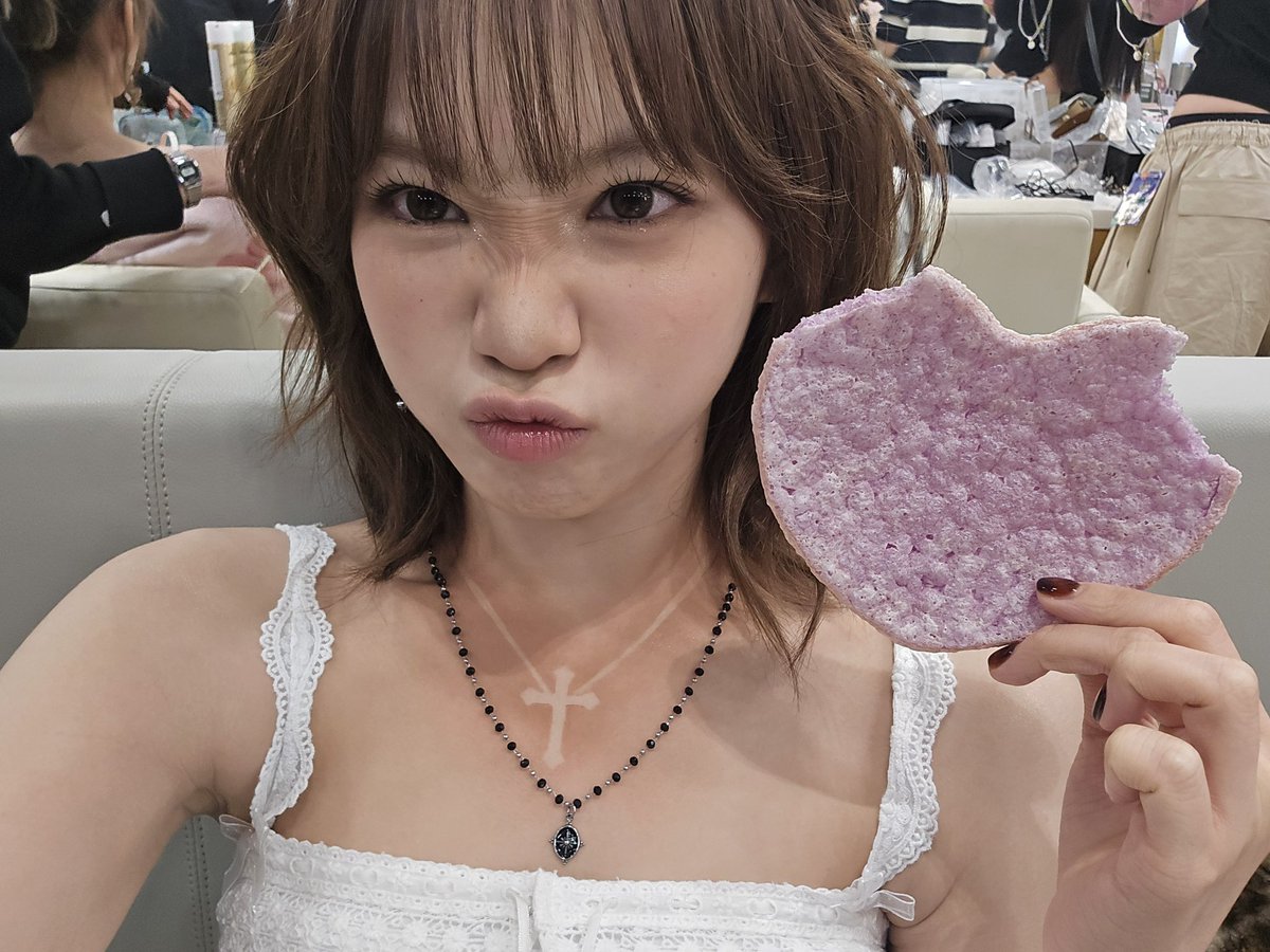kimchaewonpics's tweet photo. weverse dm update ♡ https://t.co/q5PjOamQLV