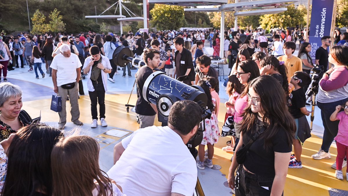 ¡Tremenda Fiesta de la Astronomía 2025, encabezada por la ministra Aisén Etcheverry! ✨

Junto a miles de personas disfrutamos del #DíaDeLaAstronomía en el <a href="/MIM_Museo/">MIM_Museo</a>, donde las familias participaron de distintas actividades para aprender sobre el fascinante mundo del cosmos 🪐🔭