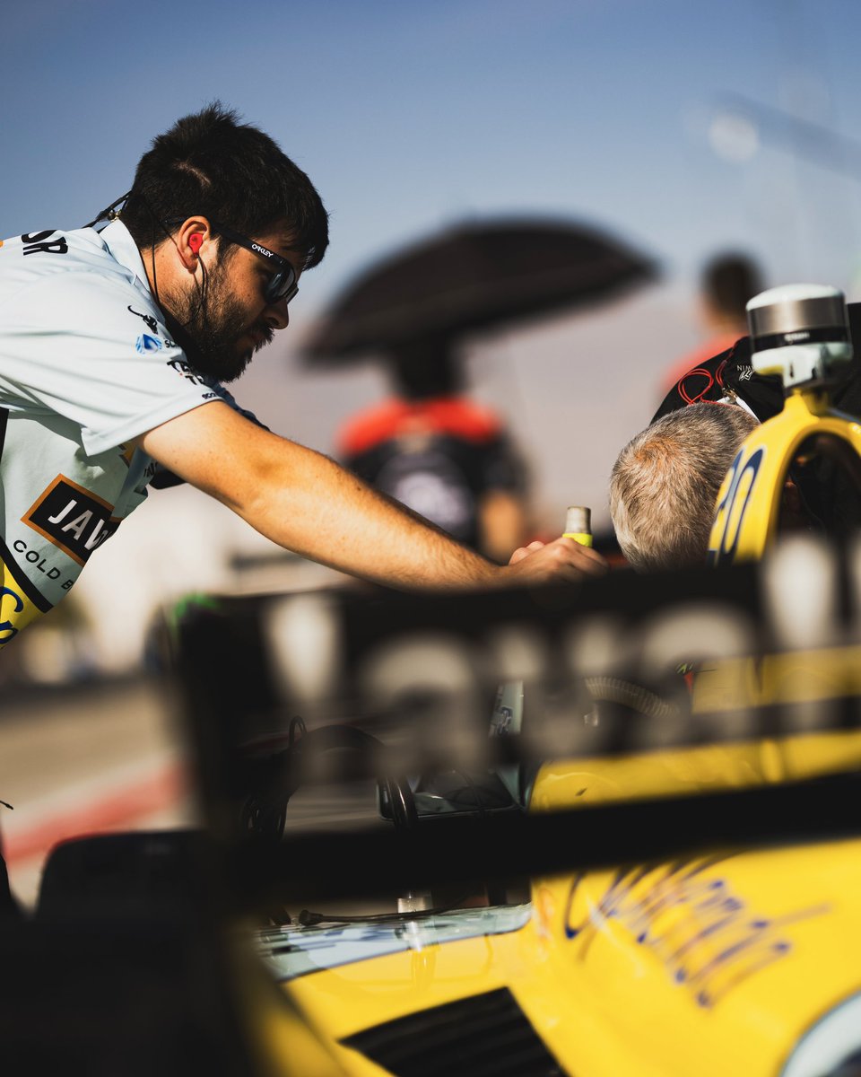 ECRIndy's tweet photo. A BIG round of applause for the No. 20 @javahouse crew 👏 

This team dissembled and reassembled the car multiple times to address several hybrid issues and get the No. 20 on-track for qualifying.

#AR20 | #INDYCAR | #ThermalGP https://t.co/WEtQT8cCkr