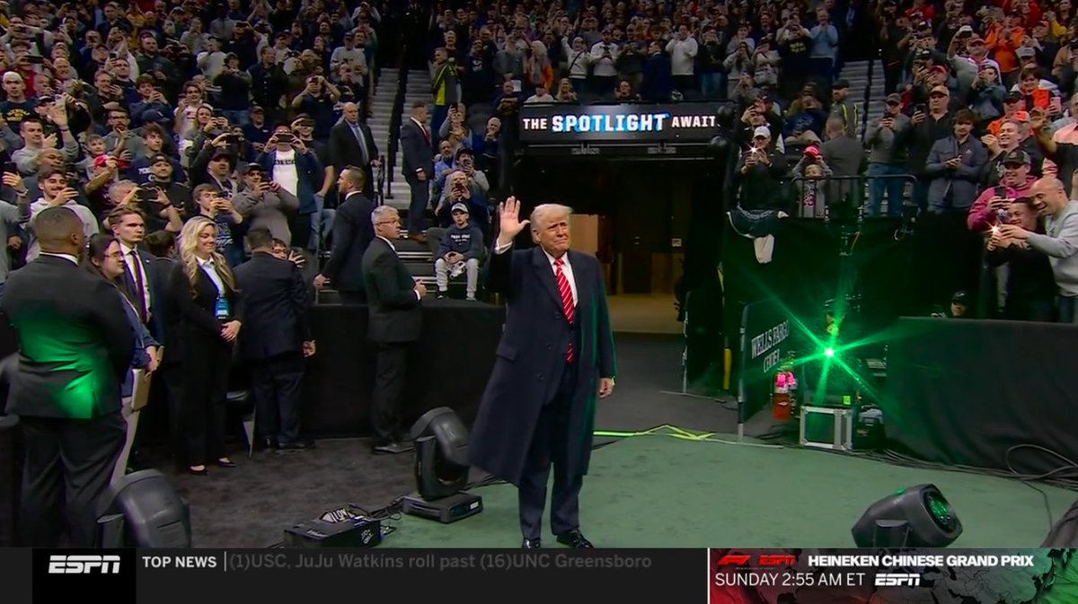 Saturday Night Lights tweet media