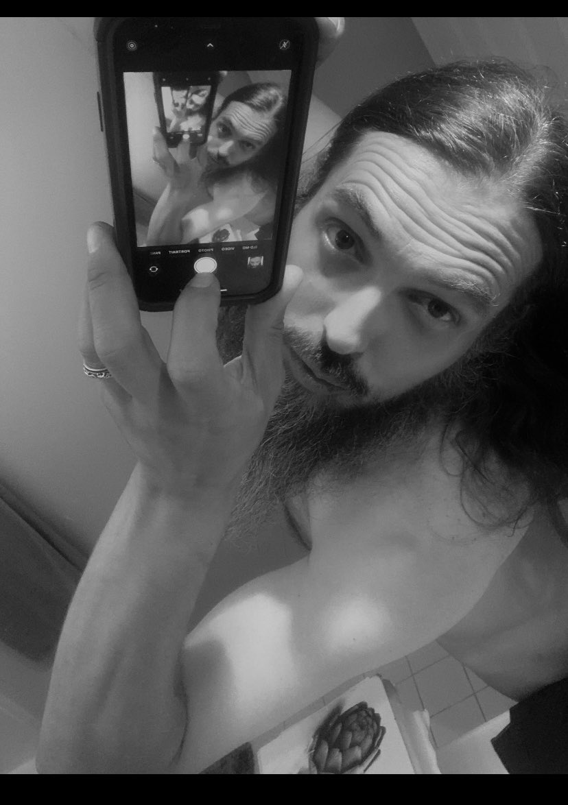 The Debil (@futilexcaliburs) on Twitter photo 