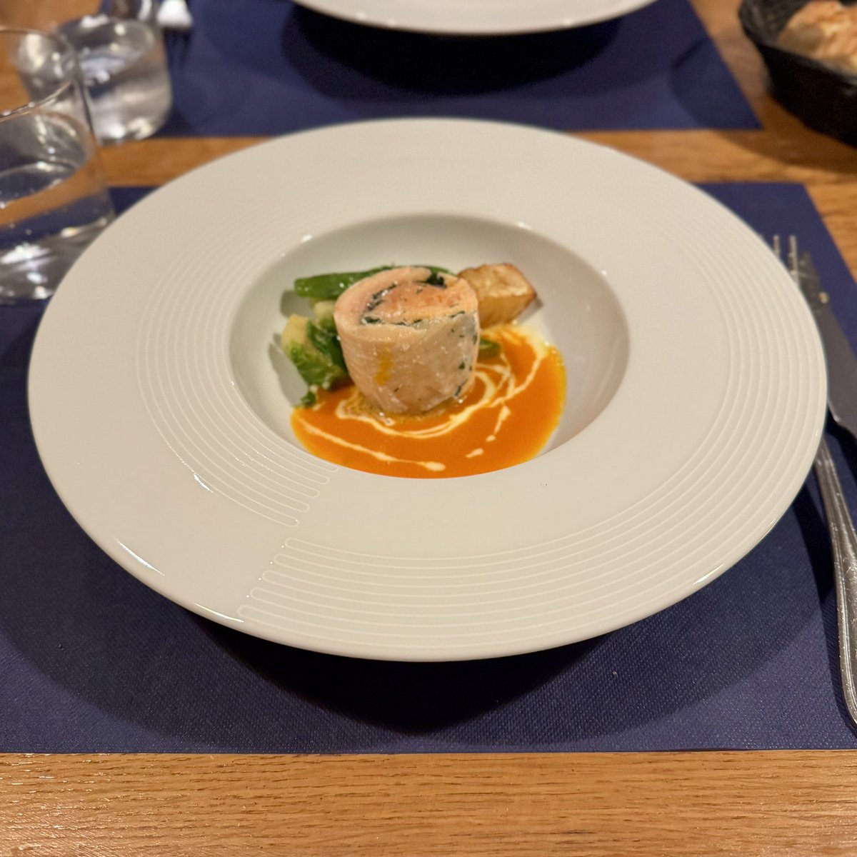 a8mrx's tweet photo. 📍Restaurant Le 703🇫🇷
パリに行ってカジュアルにフレンチを楽しみたいならめちゃくちゃオススメ✨しかも日本語対応☺️どれもめちゃくちゃ美味しい🥰今日の1番はメインの鴨のコンフィ🦆 https://t.co/W8u5n2kP0w