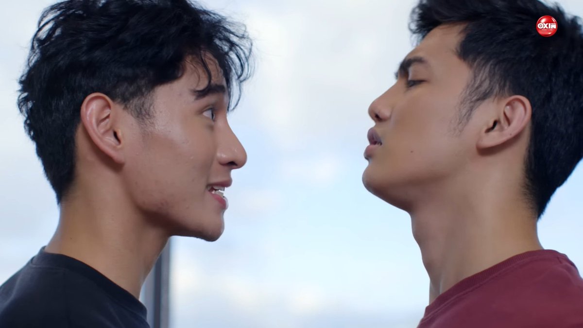 iamroberte's tweet photo. Gusto ko maranasan yung ganito. Hawakan betlog. Masakit na masherep 😌
#SashesAndHearts #SashesAndHeartsEp5 #IvanCojuangco #EthanAguiular #OxinFilms #PinoyBLSeries https://t.co/RSKPxpsrpW