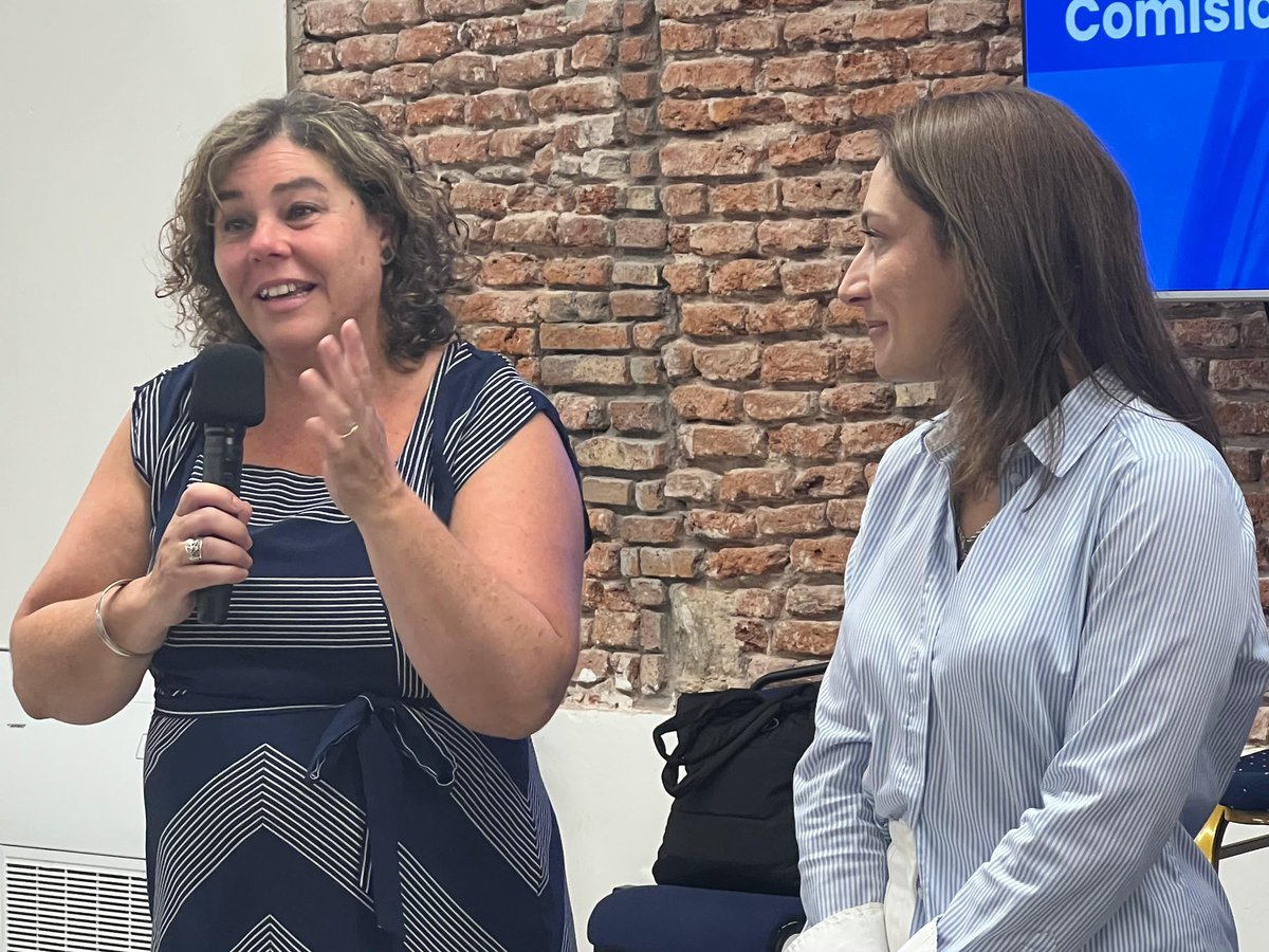 CDJ_Florida's tweet photo. En el día de hoy @estebanngallero_10 y @alanisdai participaron en el Encuentro de Mesas Departamentales en Montevideo.

Además, participaron del encuentro los floridenses @Oliva_Lucho y @MacarenaRubioF

Gran instancia organizada por @KasUruguay y @PNacionalJoven ⚪️🔵 https://t.co/JwbxjTPUDz