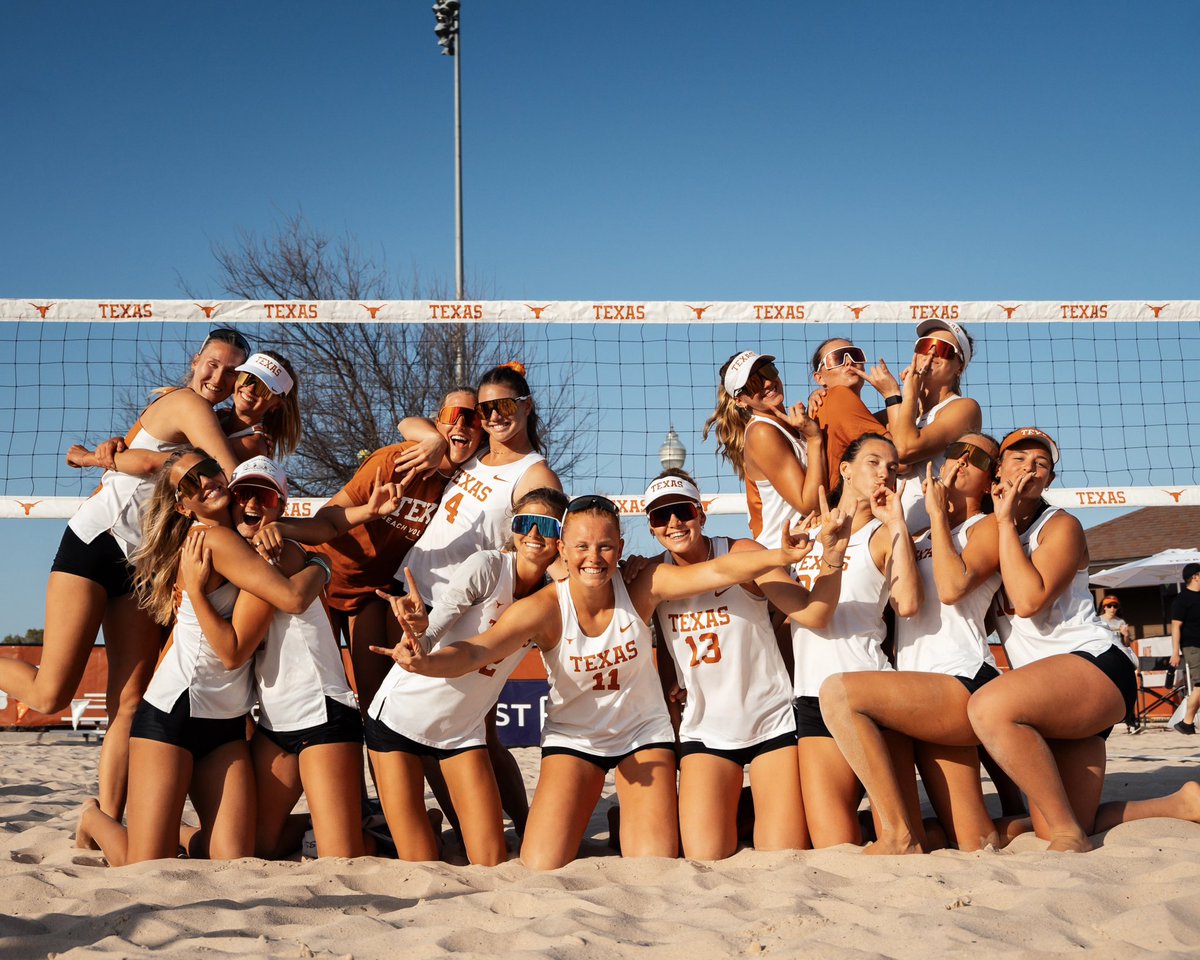 TexasBeachVB's tweet image. THREE top-20 wins makes for a pretty great weekend 🤘

#HookEm