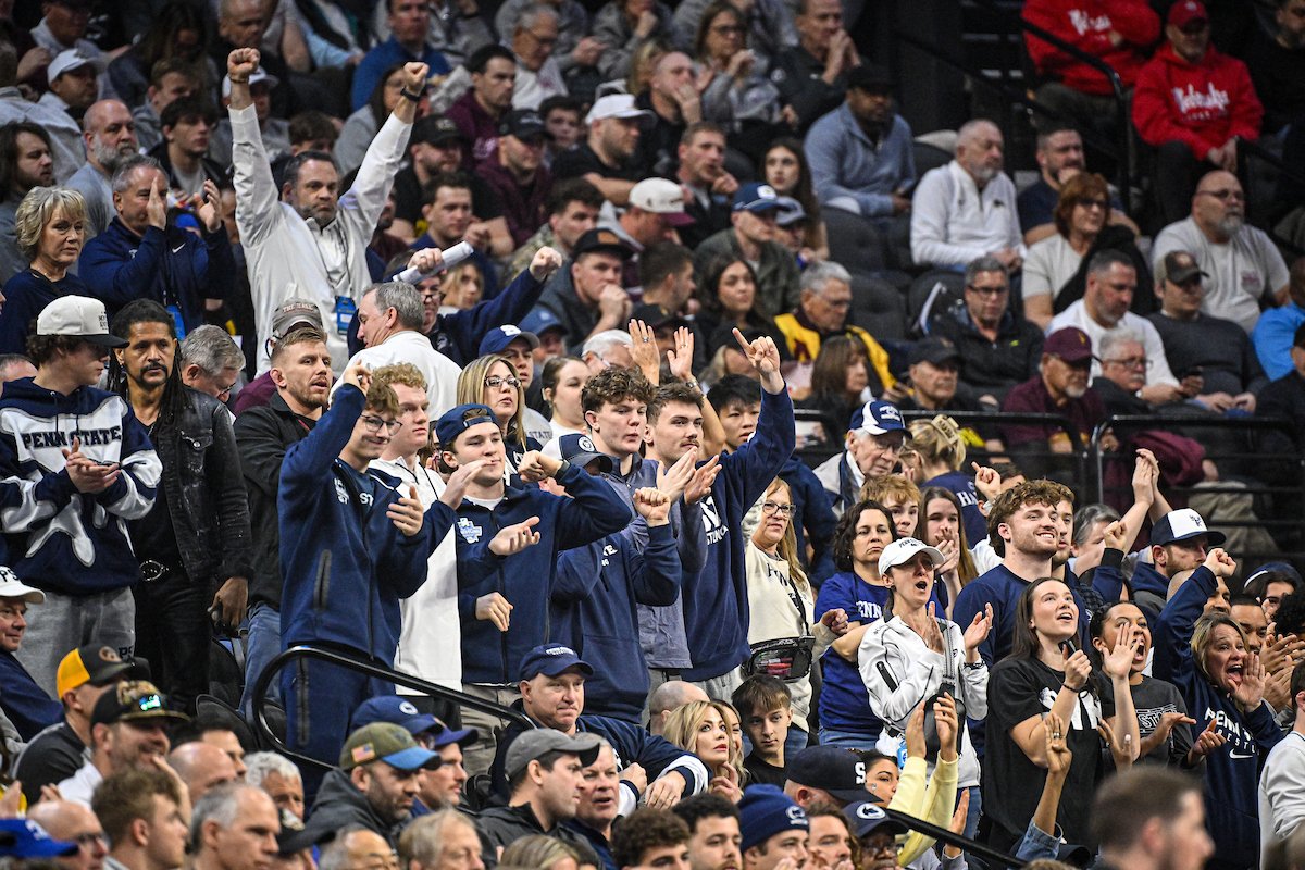 PennStateWREST's tweet photo. Yo...new team scoring record as well my peoples!
#PSUwr https://t.co/Jiu3BxKAqO