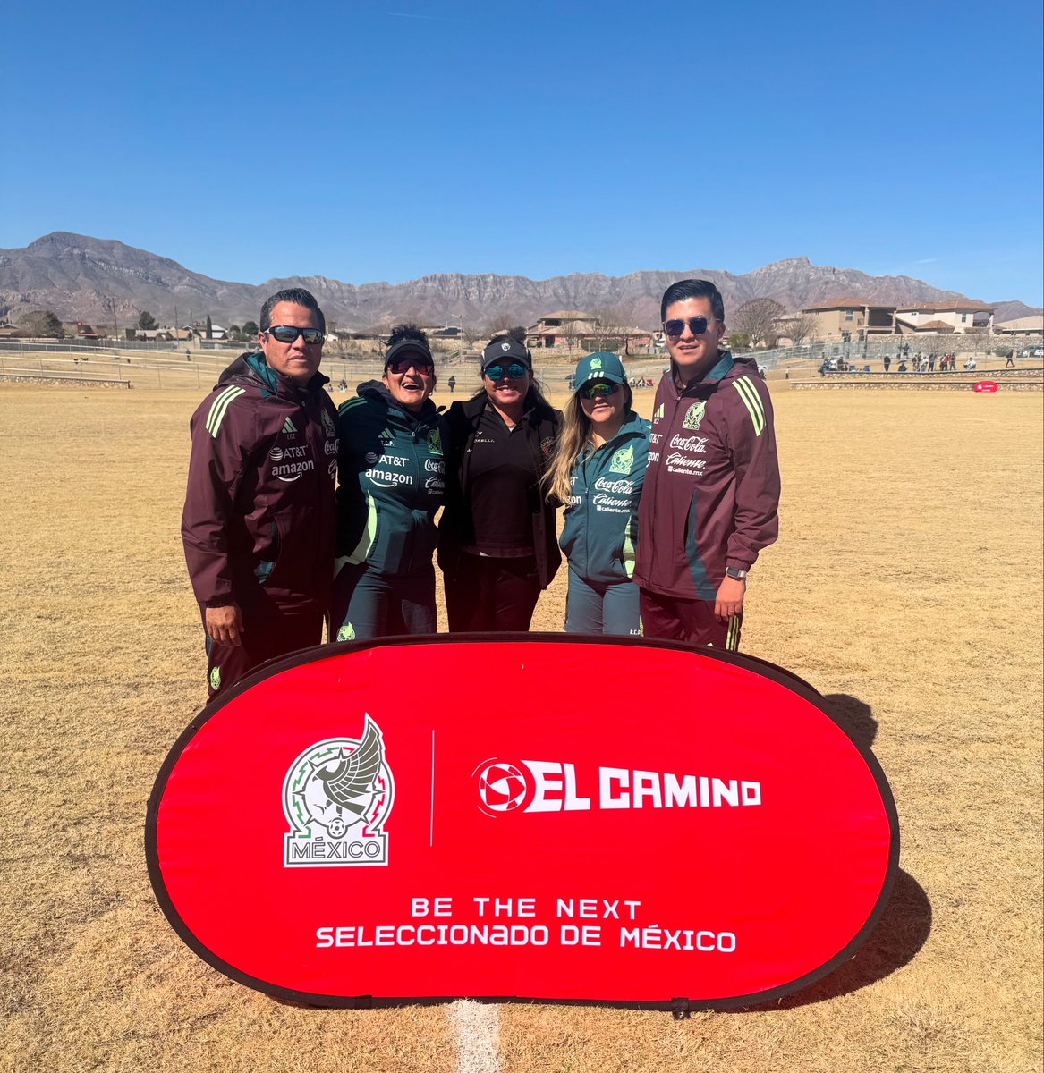 Súper feliz de coincidir en el PASO TEXAS con grandes profesionales y grandes personas . Gracias !! <a href="/Miseleccionfem/">Selección Nacional de México Femenil</a>  #Elcamino
