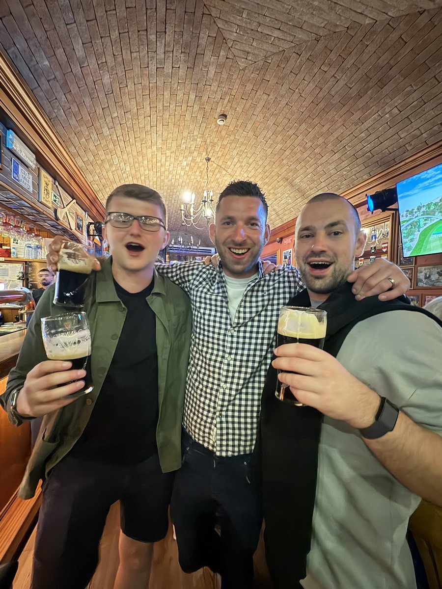 Adam_G_TV's tweet image. Captain and the Milkman Secure a Pre Season signing in Portugal #BidewellCC #HMSPISSTHELEAGUE