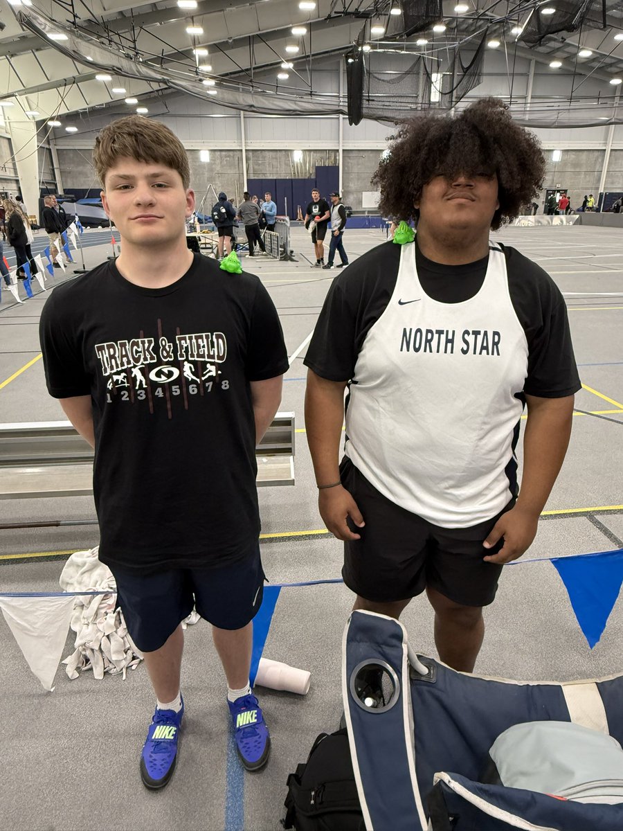 Gator throwers started the season off strong indoors today at Concordia. 

All 5 throwers earned themselves their first gators of the year! 
Jamal finished 7th and Lexi finished 8th. 
#PRGators #fieldandtrack