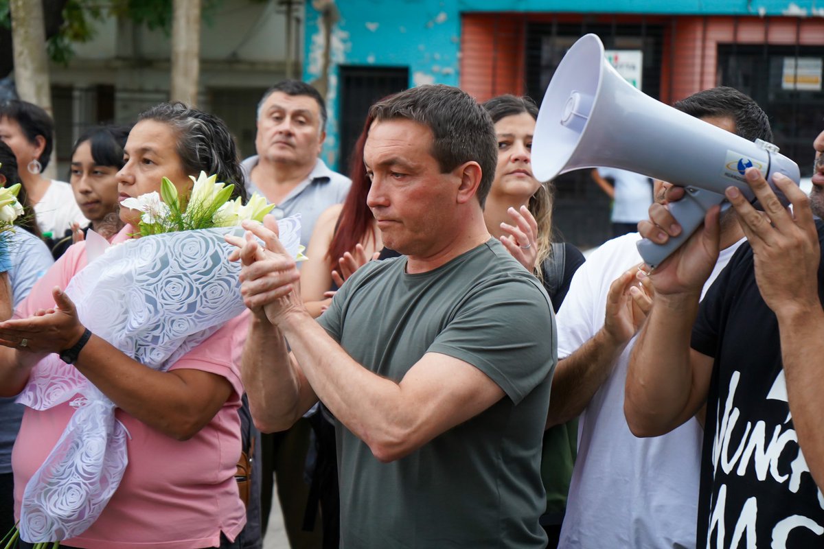 Andreswatsonok's tweet photo. En vísperas de un nuevo aniversario del 24 de marzo, es fundamental reivindicar la lucha y la memoria de los 30.000 compañeros y compañeras desaparecidos en la dictadura cívico militar. https://t.co/m7CFjnRtoO