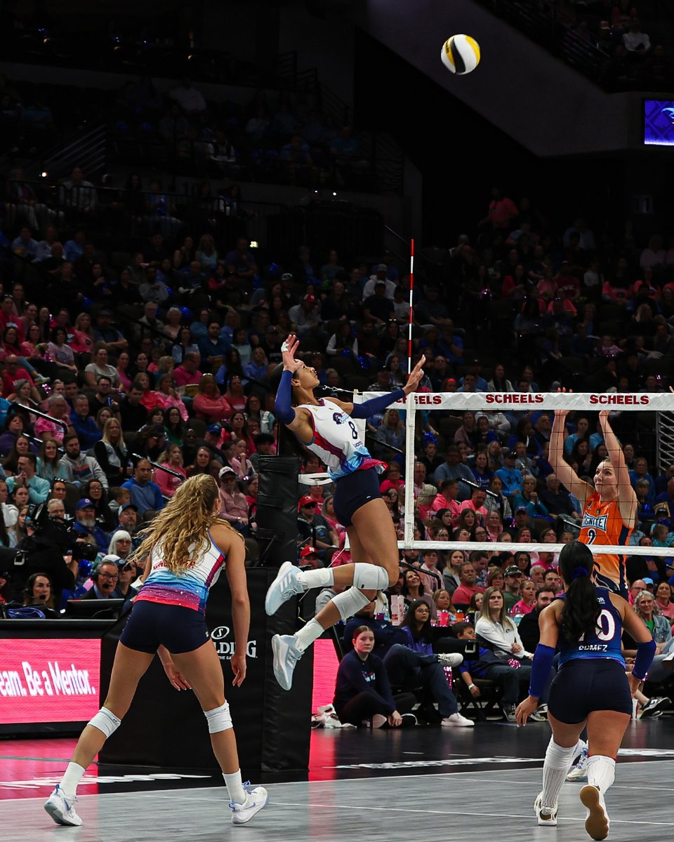 OmahaSupernovas's tweet image. No better place to be on a Saturday night 🙌 

#OmahaSupernovas