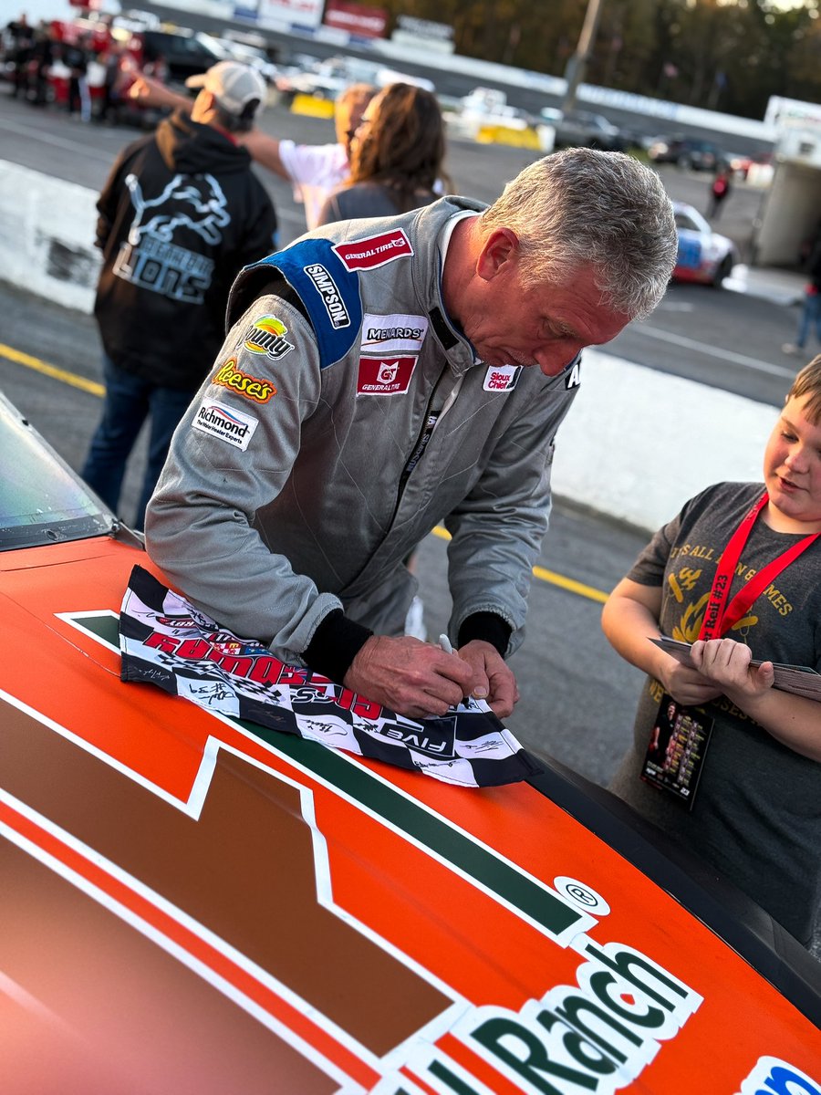 Taking time for the people that make all of this possible. Thank you fans!

#ARCA