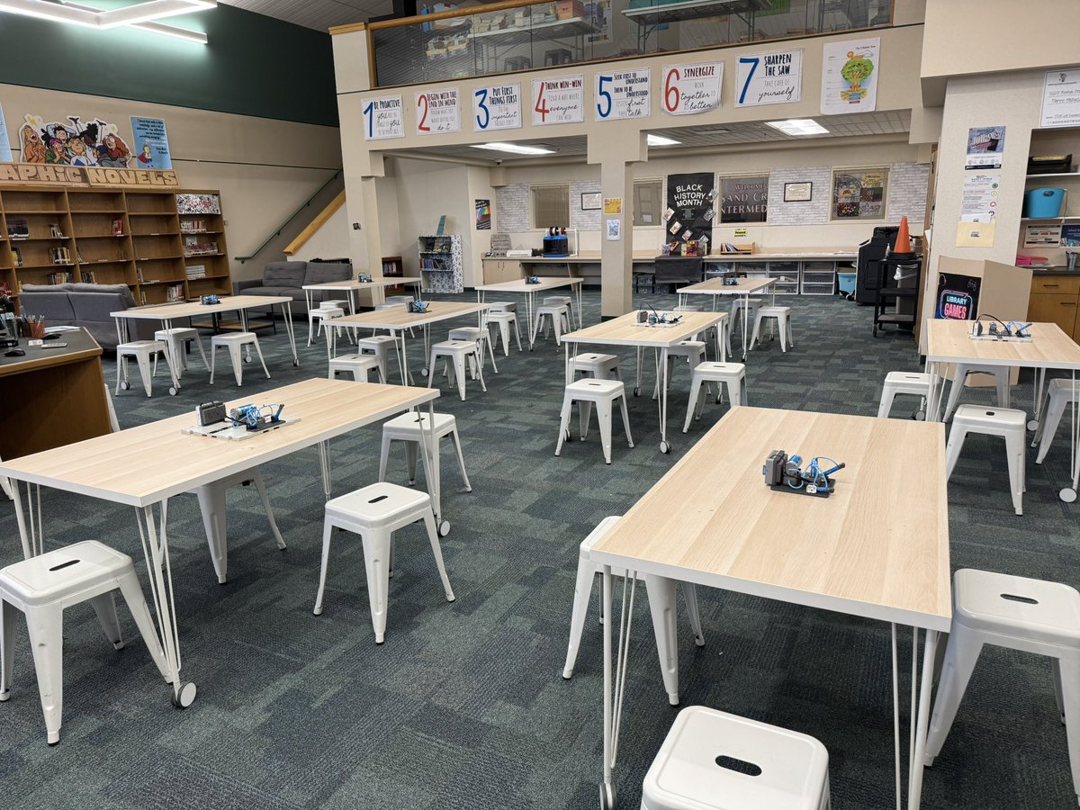 lmschick9's tweet photo. Thank you @FishersIN for funding my grant and helping @SandCreekInt 6th grade students learn about pneumatics! Our field trip to SMC was amazing! https://t.co/voNZBbnHQA
