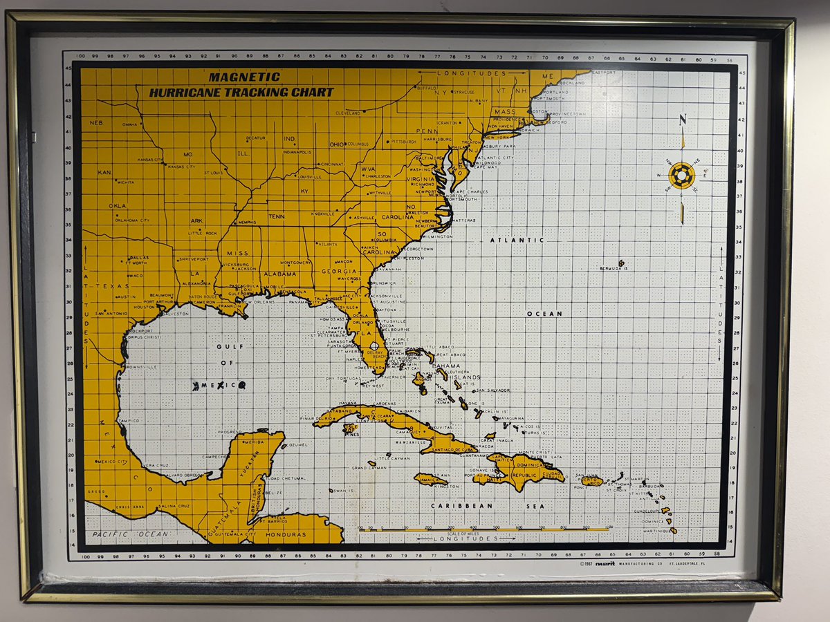 WeatherBoyTyler's tweet image. Folks at this BBQ place have the right idea 🖊️ #sharpiegate