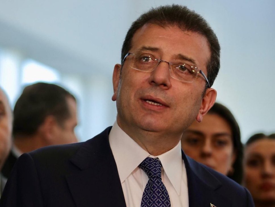 whisperhaber's tweet photo. #SonDakika 

Ekrem İmamoğlu, tutuklama talebiyle mahkemeye sevk edildi. https://t.co/Jbp8TSQgJ6