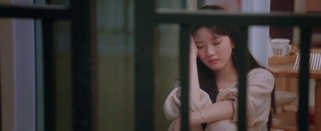 TetSolo1230's tweet photo. Sang Zhi is very afraid of losing Duan Jiaxu🥹
#HiddenLove #HiddenLoveRewatch #ZhaoLusiMarathon https://t.co/nd25PHrayl