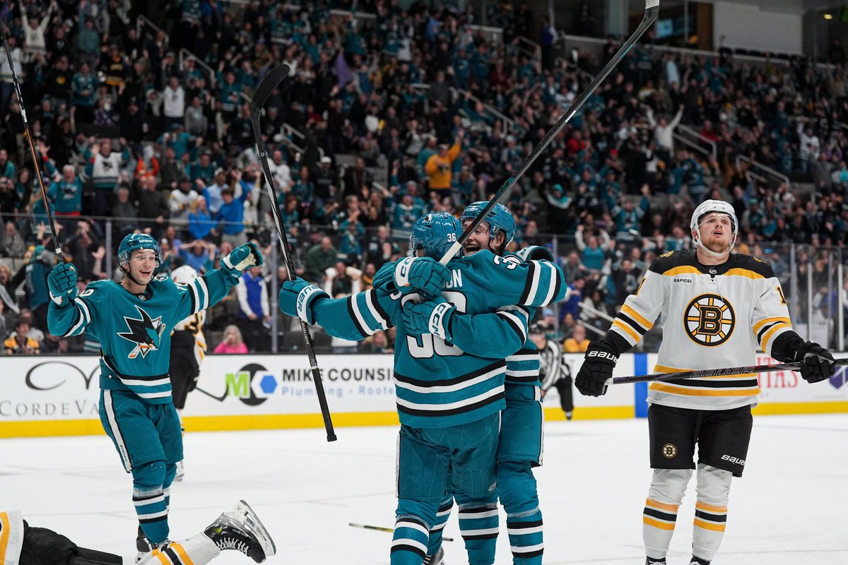 SanJoseSharks's tweet photo. SHARKS WIN https://t.co/ONzPE9J63W