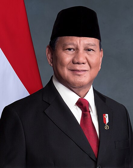 Catatan Mas DS:

Inilah Jurus Ekonomi Terobosan Besar (Big Push) Presiden Prabowo: Percepat Pertumbuhan, Buka Lapangan Kerja

Saat kita kecil, kita sering mendengar kisah 2 penebang pohon di hutan. Si penebang yang terus menebang tanpa berhenti kalah cepat dibanding penebang yang