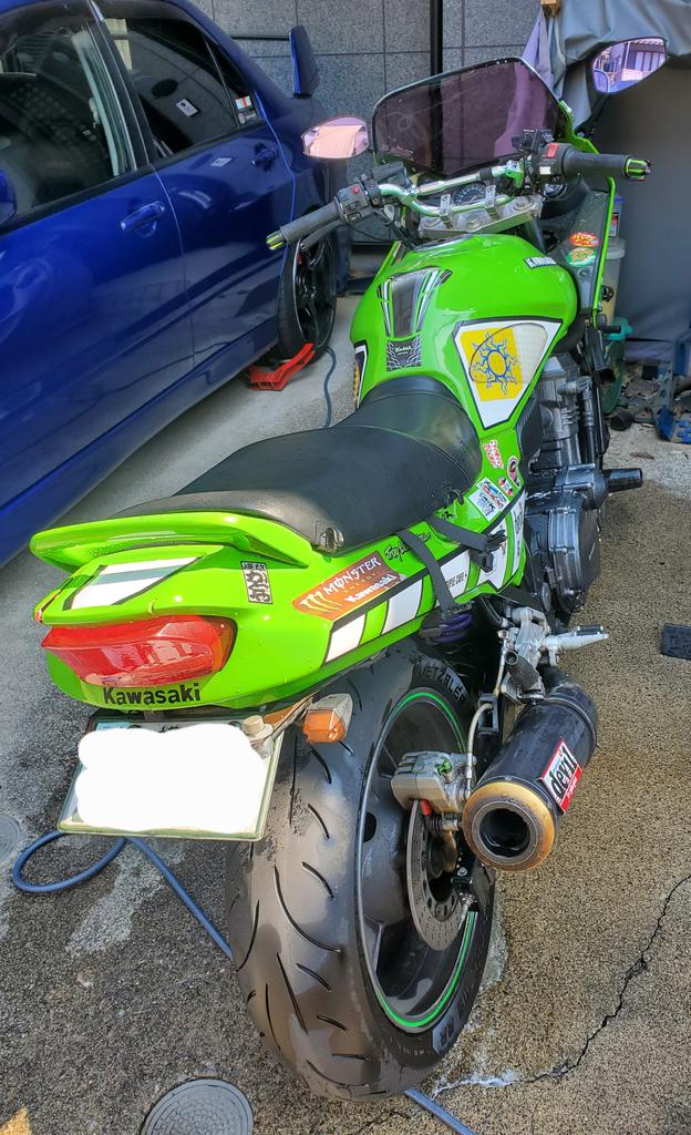 BPaPa97605428's tweet photo. ホイール洗浄ついでにバイクも洗車✨
#SurLuster
#ZeroFinish https://t.co/tmfI0raIkb