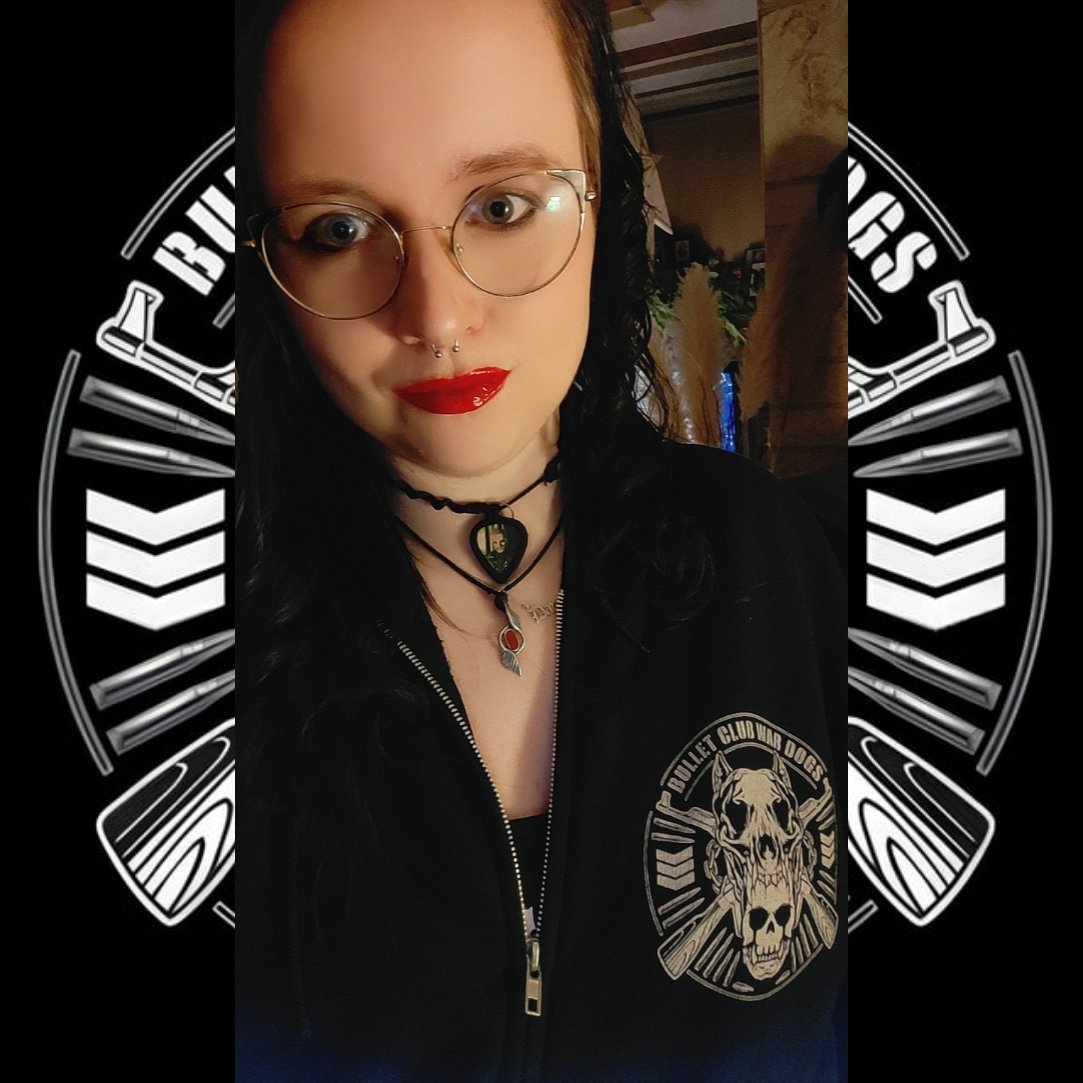 they got new members so i shot a new picture in my #BulletClubWarDogs Hoodie
"because they are my dawgs for real"
forever supporting Bullet Club and Bullet Club War Dogs

#BulletClubWarDogs #BC4Life #MD4R #BulletBabe #WarQueen