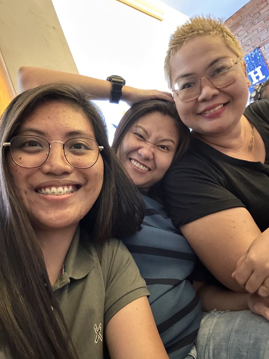 BambooGlobal's tweet photo. I just wanna say thank you to  these wonderful friends..who's always there...thank you for the gift of  friendship..and I'm greatful beyond words..

Here..for the love and support we have for  Sir B.. labyu guys 🤗

Happy Birthday Bamboo https://t.co/hGsDlnP7a9