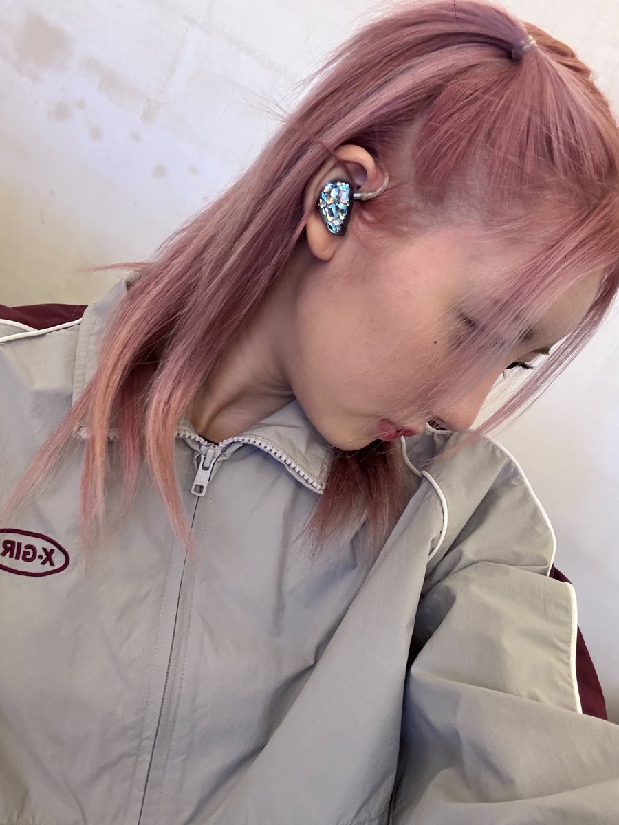 blake 하람· tweet media
