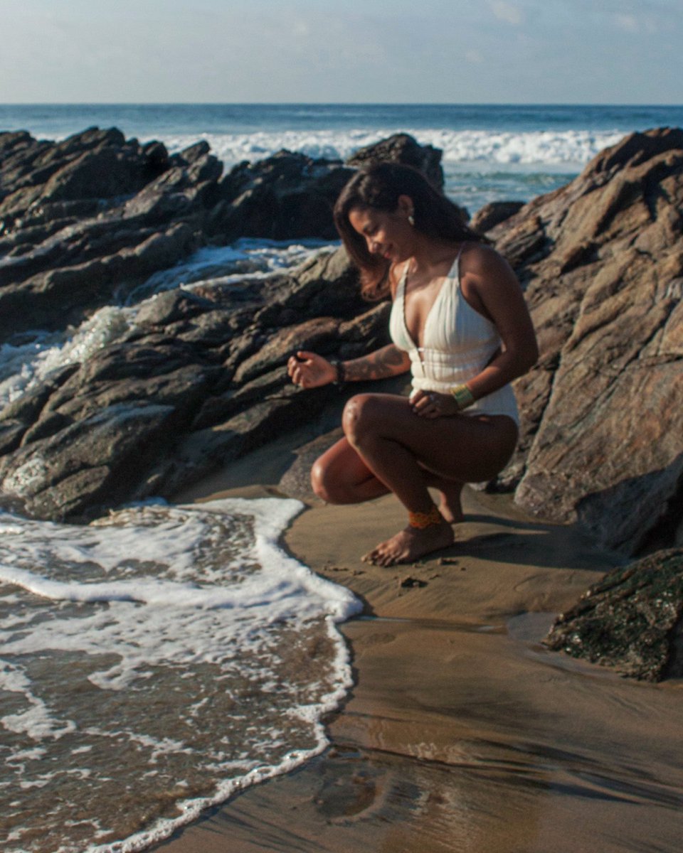 Visita_Zipolite's tweet photo. Persiguiendo olas y encontrando paz en la orilla del mar 🌊📷
#PlayaVibes #AtardecerMagico #MarYSol #MomentoPerfecto #NaturalezaPura #VistaZipolite https://t.co/F7ldHd1a1H