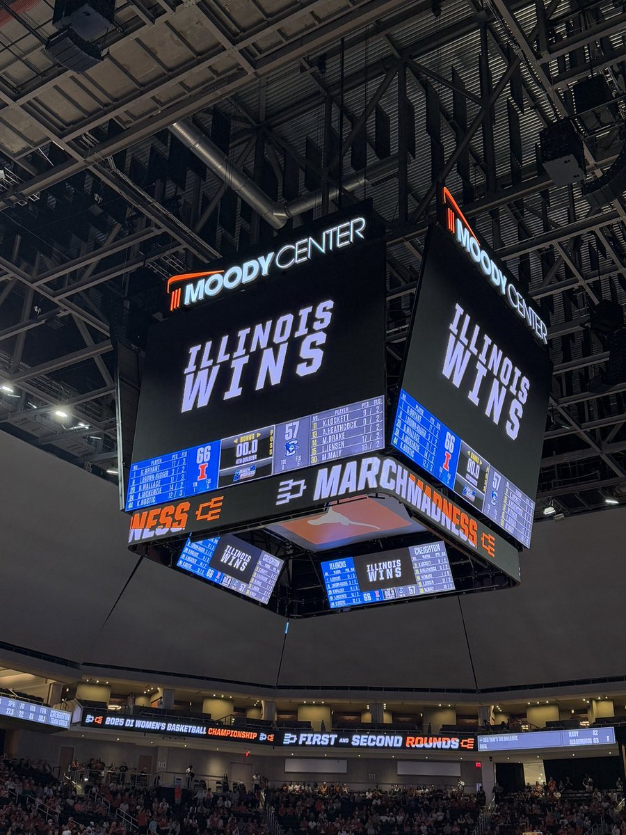 IlliniAD's tweet photo. VICTORY ILLINOIS! A special group that continues to write its name in the ⁦@IlliniWBB⁩ record book…first NCAA Tournament win for our women in 25 years. Six of the strongest, toughest players I’ve ever met. Proud to have them repping the 🔶🔷. More to come! #OneWay #ILL 😤 https://t.co/xYyxJrsJur