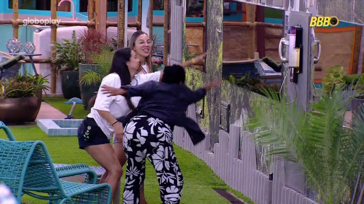 poIemizei's tweet photo. Não tem jeito , Eu detesto esse G3 #BBB25 https://t.co/On1RNEeZFE
