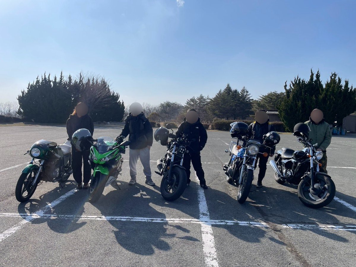 MIFFEE7's tweet photo. 昨日は地元の友達が宮崎まで🏍️をフェリーに乗っけて遊びにきてくれ他のでツーリングに行ってきた✌️高千穂峡と大観峰観光して新門司港まで帰って行った😂きてくれてありがとう‼︎久々会えたの、超楽しかった🥰💞 https://t.co/Zvou1OuZUZ