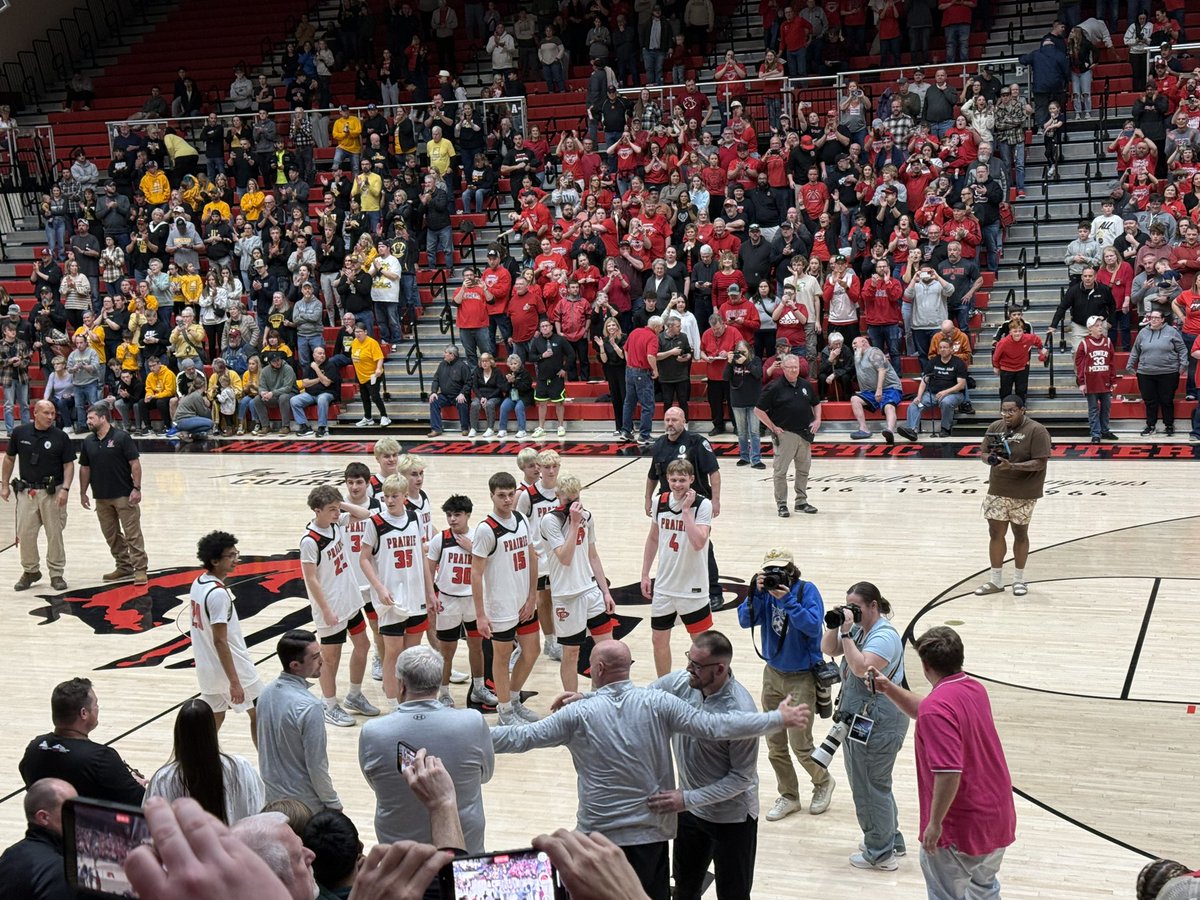 CPGopherVball's tweet photo. GOPHERS ARE GOING TO STATE!!! 🏆 💪 

Congrats @CoachC_CP and @Gopher_Hoops! Amazing to witness and be part of!

@iscsportsnet @GopherAD @CPHSGophers @hoosierlandtv @jconline @ftimes @IHSAA1 @IHSAAtv https://t.co/Q1MqpvRSHC