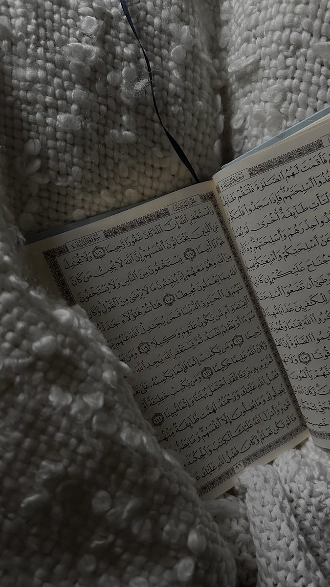 ٢٣ رَمضـان 🌙
اللّٰهـم ما قسمت في هذه الليلة الفضيلة 
من خيرٍ و رزقٍ و سعادة فاجعل لنا منه اوفر الحظ والنصيب.