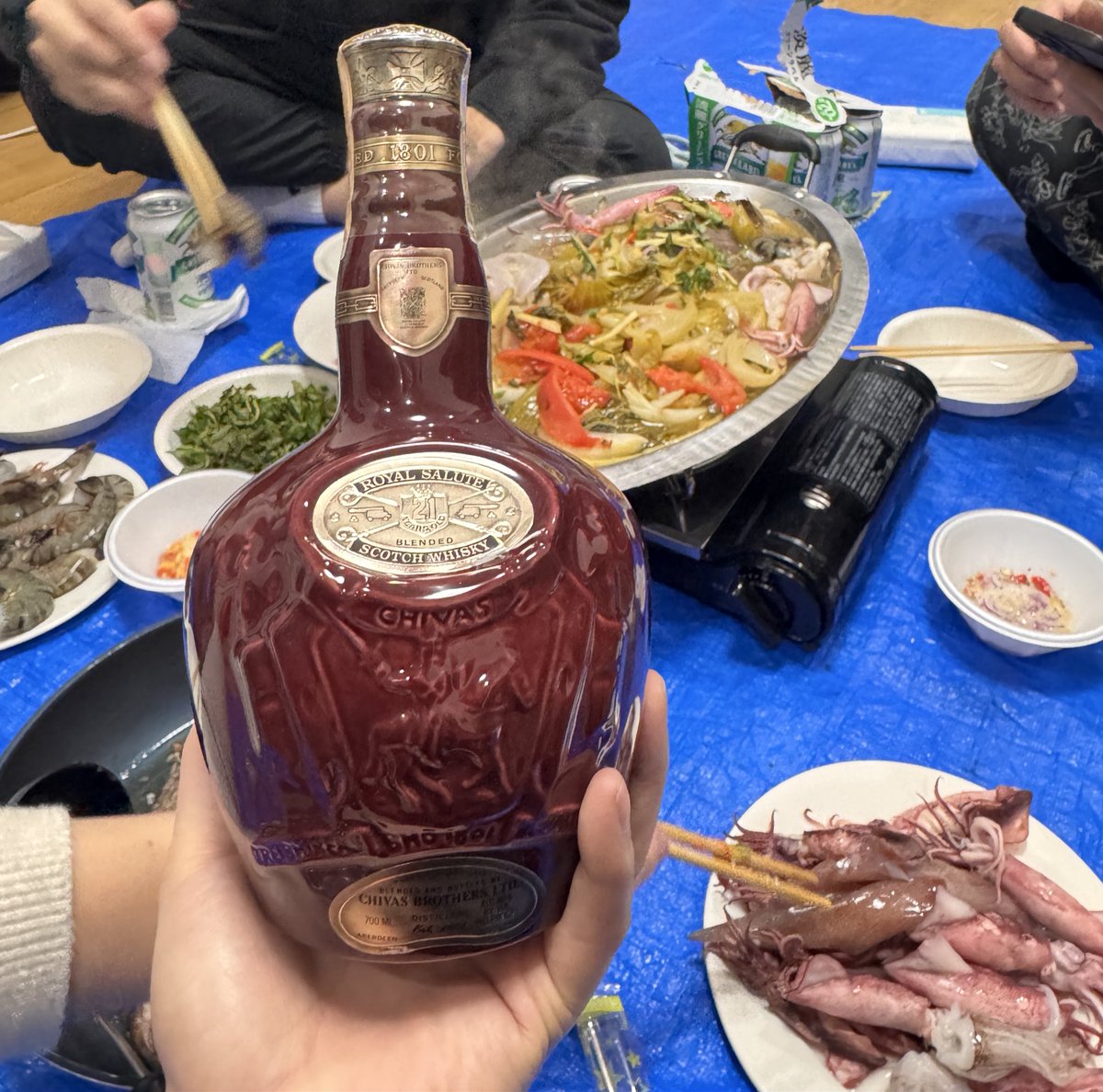 Nay quyết tâm xuống long hải diệt sạch thuỷ quái
Lấy linh thuỷ làm thuốc dẫn
Mong đột phá phàm cảnh
Cần thêm 1 tiểu nha đầu giúp ta luyện công