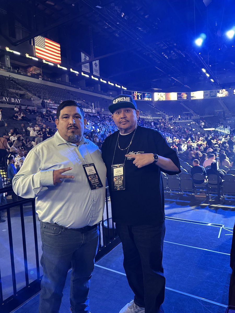 #FundoraBooker with the legend himself <a href="/n1njaturtle99/">Michael Nakatani 🇲🇽 🇯🇵🇺🇸</a> from #BrunchBoxing