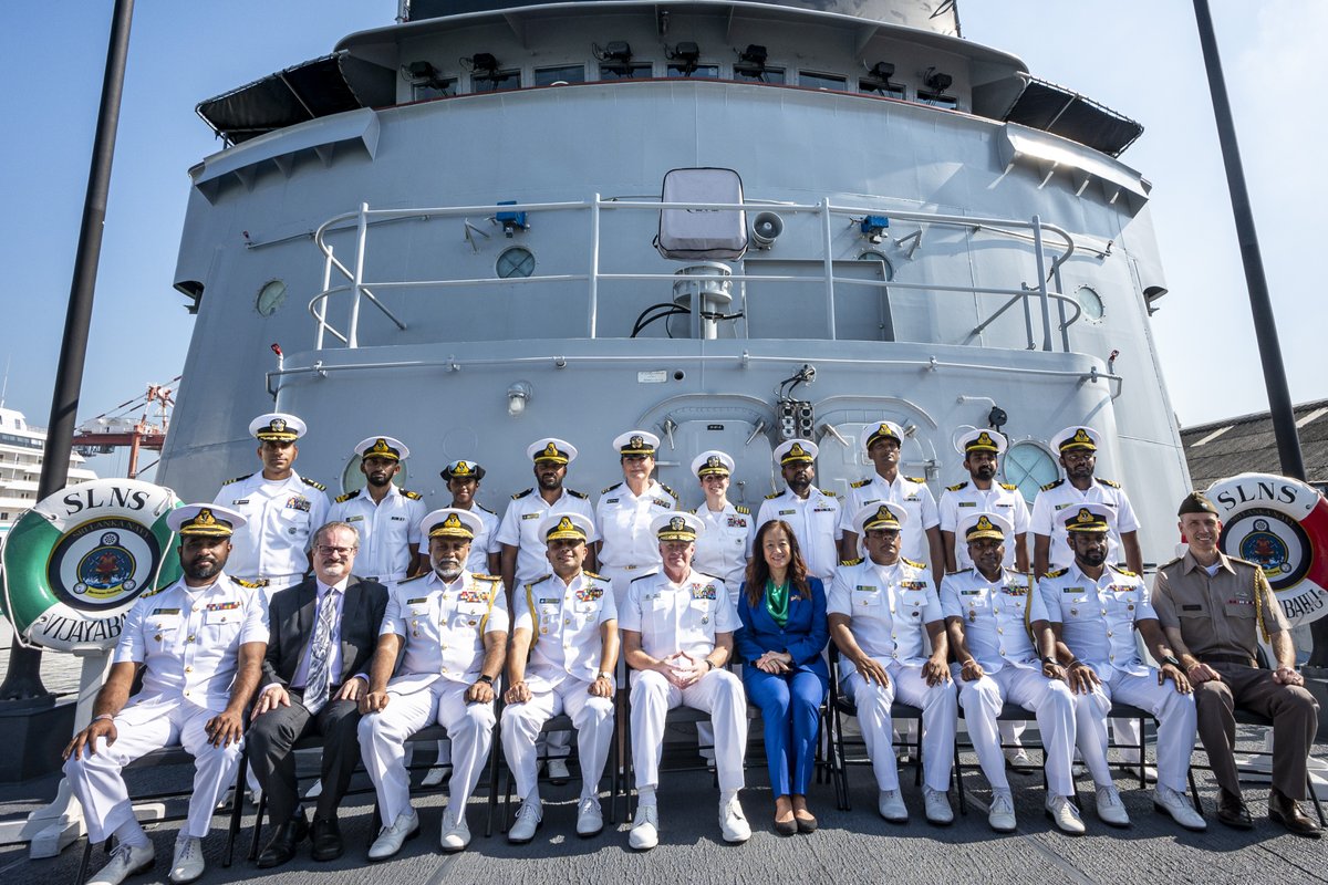 USPACOM's tweet photo. 🇺🇸 - 🇱🇰

#USINDOPACOM Commander Adm. Samuel J. Paparo traveled to #SriLanka Mar. 19-21 to reaffirm the enduring U.S.-Sri Lanka partnership and discuss shared security priorities in the #IndoPacific. https://t.co/CBPvVKibf7