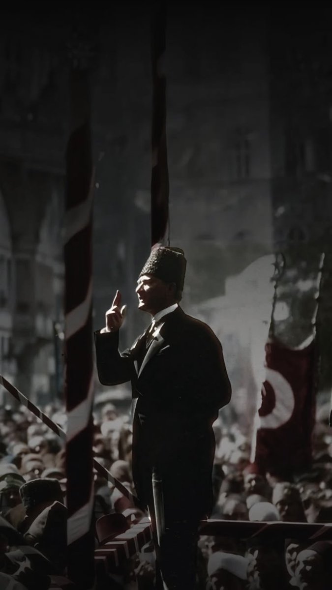 “Ey Türk istikbalinin evladı! İşte, bu ahval ve şerait içinde dahi vazifen, Türk istiklal ve cumhuriyetini kurtarmaktır. Muhtaç olduğun kudret, damarlarındaki asil kanda mevcuttur.”
  Mustafa Kemal Atatürk